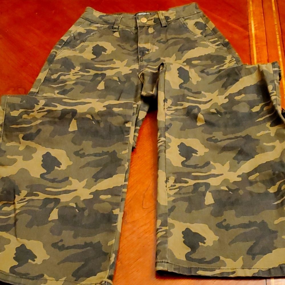 MERICAN BAZI CAMO PANTS SIZE S